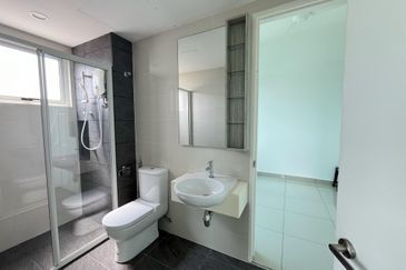 La Thea Residences @ 16 Sierra