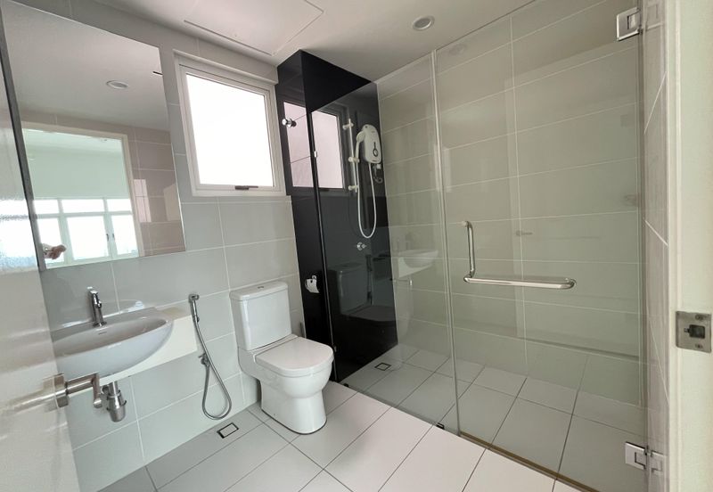 La Thea Residences @ 16 Sierra