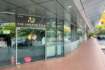 Leisure Commerce Square