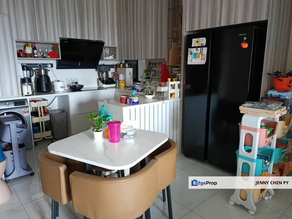 Nice condo nearby MRT  @ Equine Residence Taman Equine Seri Kembangan For Sale, Selangor, Seri Kembangan
