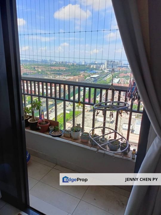 Nice condo nearby MRT  @ Equine Residence Taman Equine Seri Kembangan For Sale, Selangor, Seri Kembangan