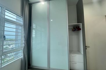 La Thea Residences @ 16 Sierra