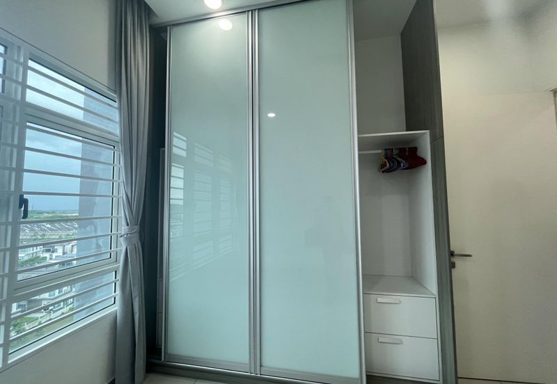 La Thea Residences @ 16 Sierra