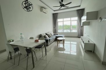 La Thea Residences @ 16 Sierra