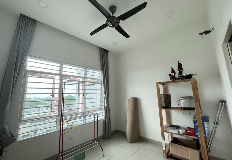 La Thea Residences @ 16 Sierra