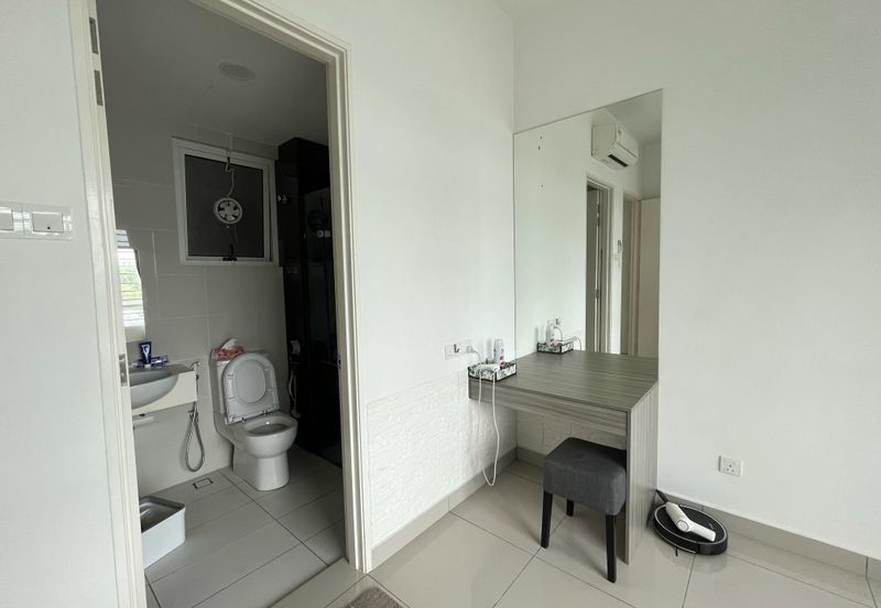 La Thea Residences @ 16 Sierra