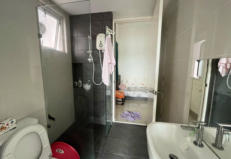 La Thea Residences @ 16 Sierra