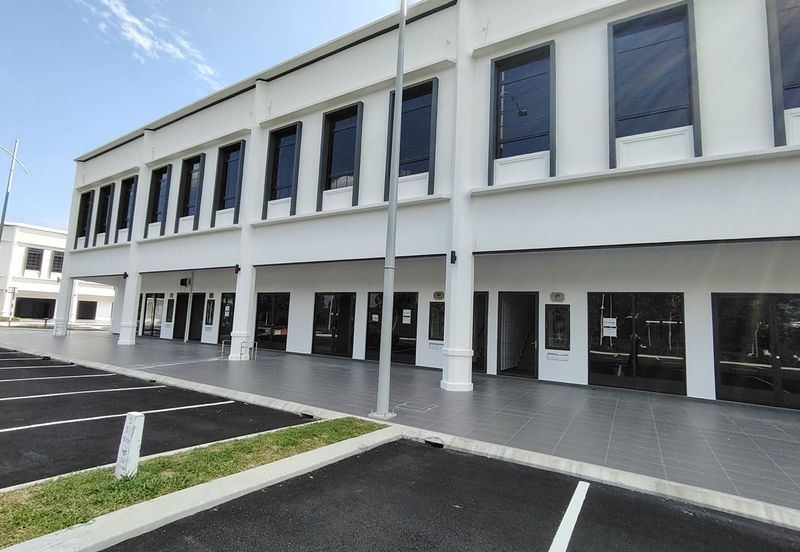 Brand New shoplot at Silver Square Eco Majestic For Rent