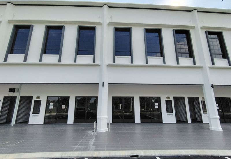 Brand New shoplot at Silver Square Eco Majestic For Rent