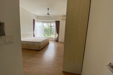 Parkfield Residences, Tropicana Heights