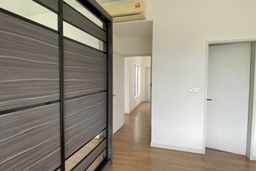 Parkfield Residences, Tropicana Heights