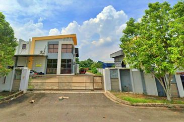 Lekas 32 Industrial Park