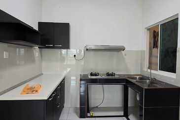 La Thea Residences @ 16 Sierra