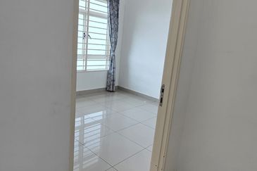 La Thea Residences @ 16 Sierra