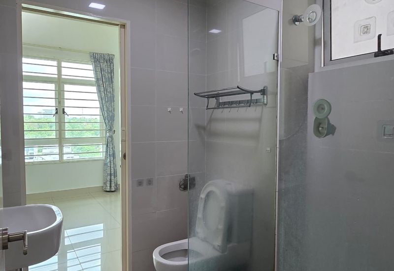 La Thea Residences @ 16 Sierra