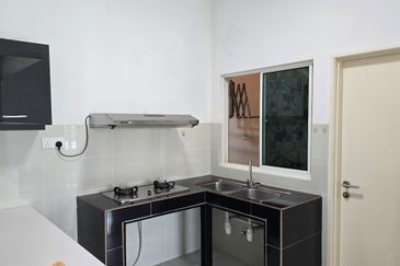 La Thea Residences @ 16 Sierra