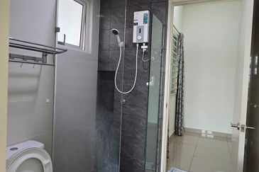 La Thea Residences @ 16 Sierra