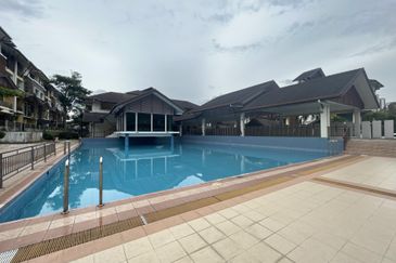 Bandar Tun Hussein Onn