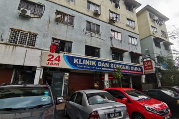 Taman Pinggiran Putra