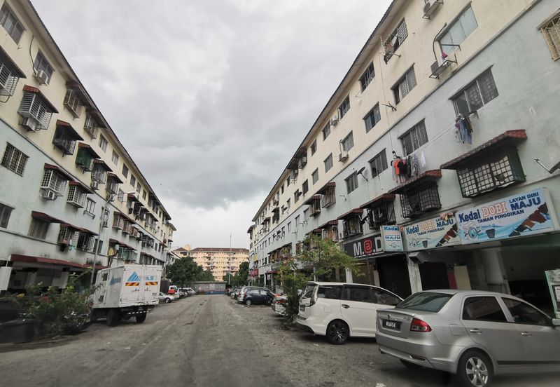 Taman Pinggiran Putra