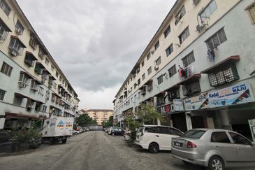 Taman Pinggiran Putra