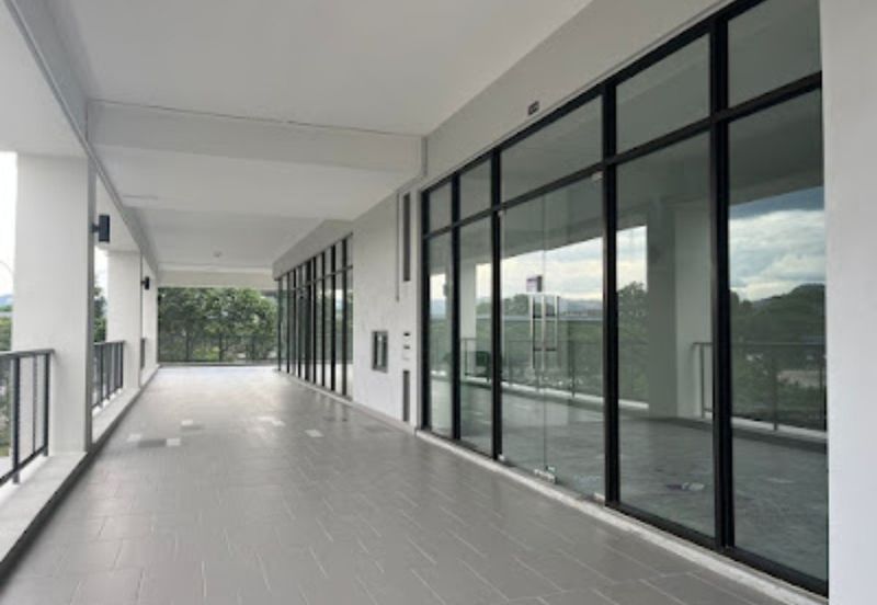 Netizen Upper Shop Unit For Rent 