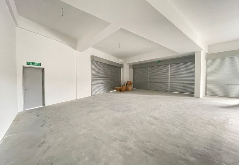 Netizen Upper Shop Unit For Rent 