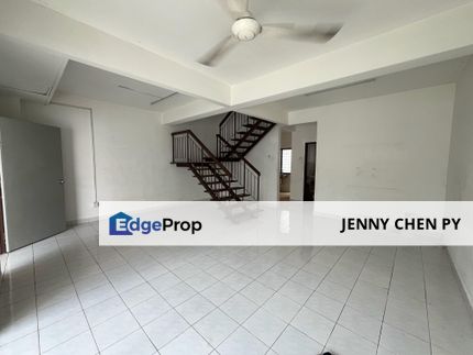 Cheap and Well Maintained 2 storey terrace house @ LEP 3 Seri Kembangan for sale, Selangor, Puchong South