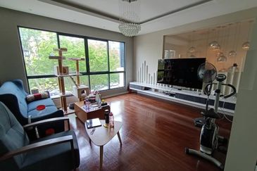 Villa 33, Bukit Manda'rina