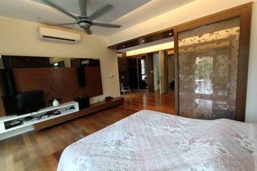 Villa 33, Bukit Manda'rina