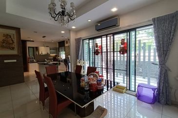 Villa 33, Bukit Manda'rina