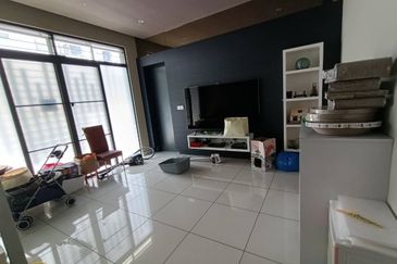 Villa 33, Bukit Manda'rina