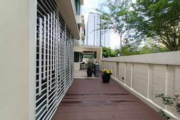 Villa 33, Bukit Manda'rina