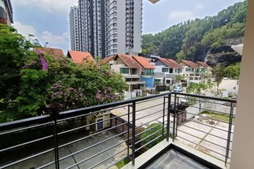 Villa 33, Bukit Manda'rina