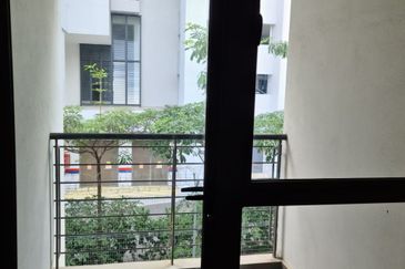 Villa 33, Bukit Manda'rina