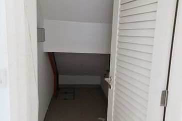 Villa 33, Bukit Manda'rina