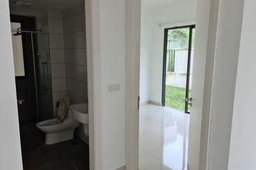 Villa 33, Bukit Manda'rina