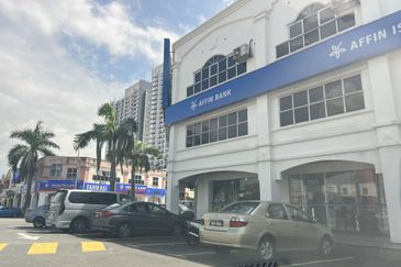 Pusat Perdagangan Seri Kembangan