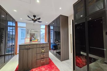 Bandar Tun Hussein Onn