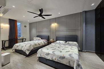 Bandar Tun Hussein Onn