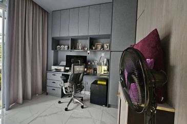 Bandar Tun Hussein Onn