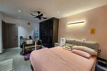 Bandar Tun Hussein Onn