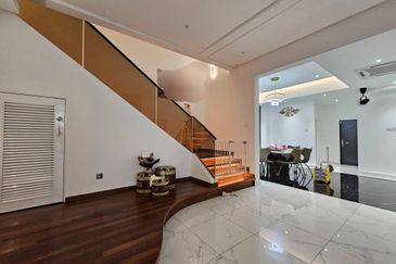 Bandar Tun Hussein Onn