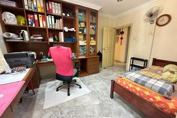 Semi D Corner House Sungai Long For Sale