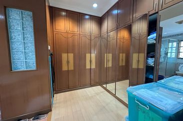 Semi D Corner House Sungai Long For Sale