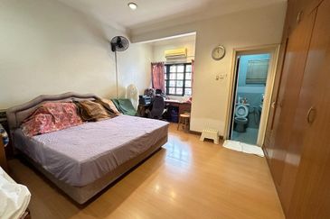 Semi D Corner House Sungai Long For Sale