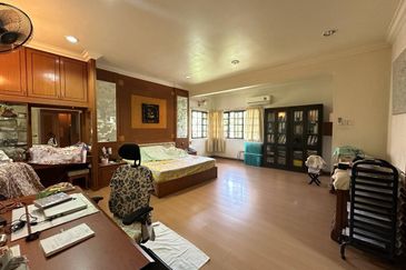 Semi D Corner House Sungai Long For Sale