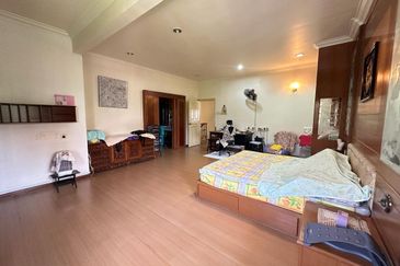 Semi D Corner House Sungai Long For Sale