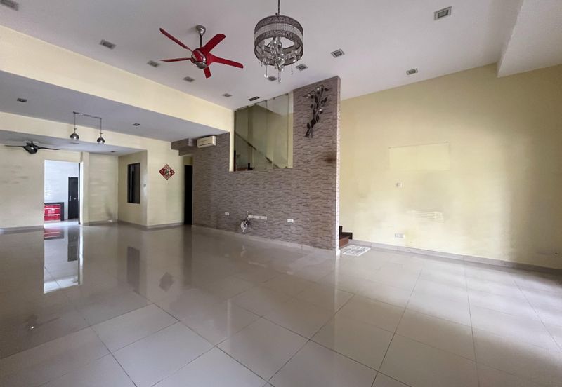 2.5 storey Superlink House @ Bandar Puteri Puchong For Sale