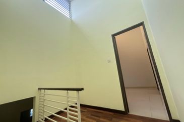 2.5 storey Superlink House @ Bandar Puteri Puchong For Sale